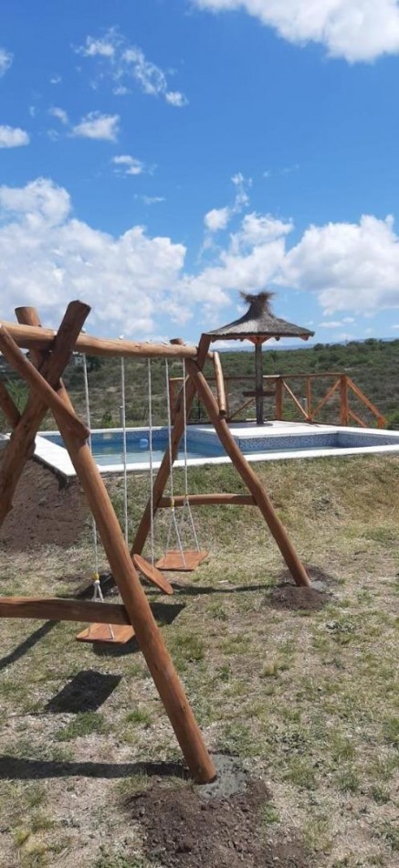 CASA CON PILETA EN VENTA - VILLA SANTA CRUZ DEL LAGO, CORDOBA.