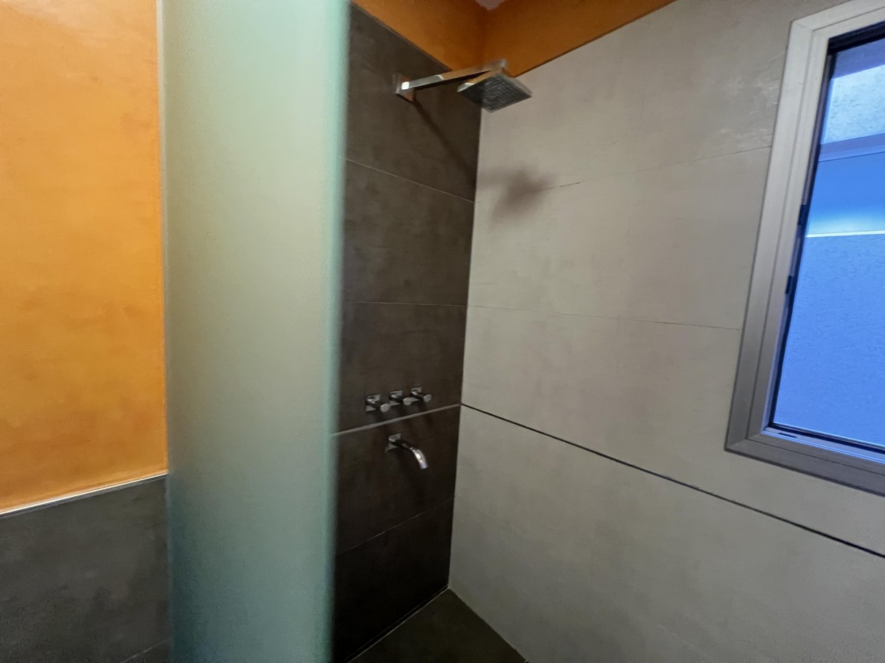 CAÑUELAS VILLAGE - CASA EN VENTA 3 DORMITORIOS CON PILETA.