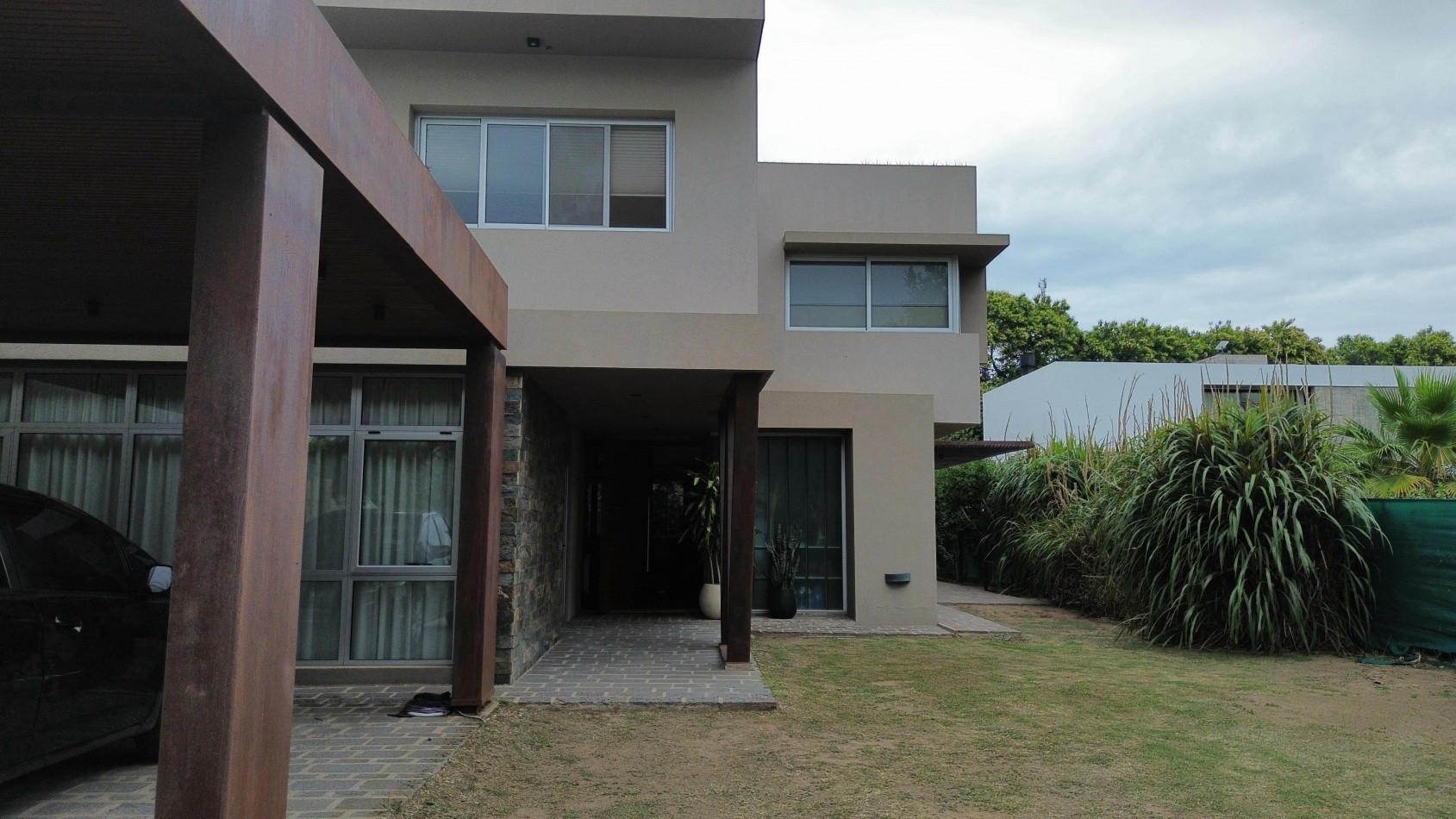 CAÑUELAS VILLAGE - CASA EN VENTA 3 DORMITORIOS CON PILETA.