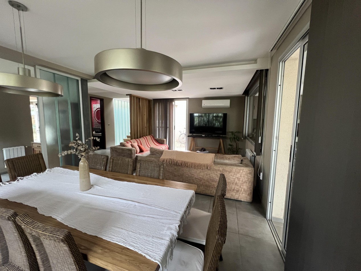 CAÑUELAS VILLAGE - CASA EN VENTA 3 DORMITORIOS CON PILETA.