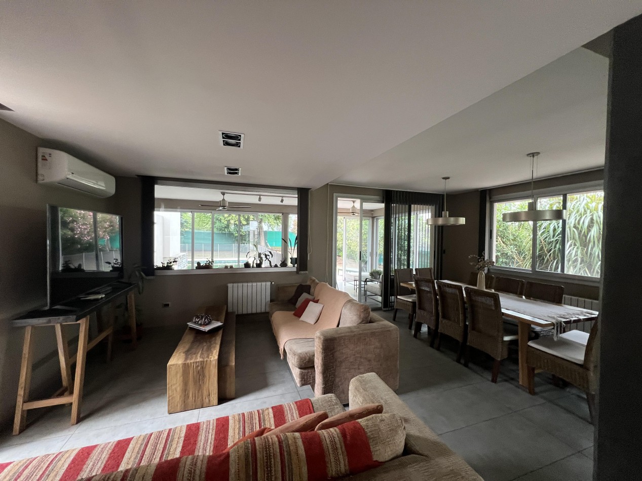 CAÑUELAS VILLAGE - CASA EN VENTA 3 DORMITORIOS CON PILETA.