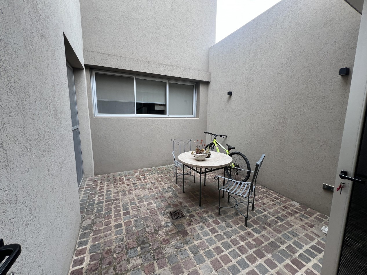 CAÑUELAS VILLAGE - CASA EN VENTA 3 DORMITORIOS CON PILETA.