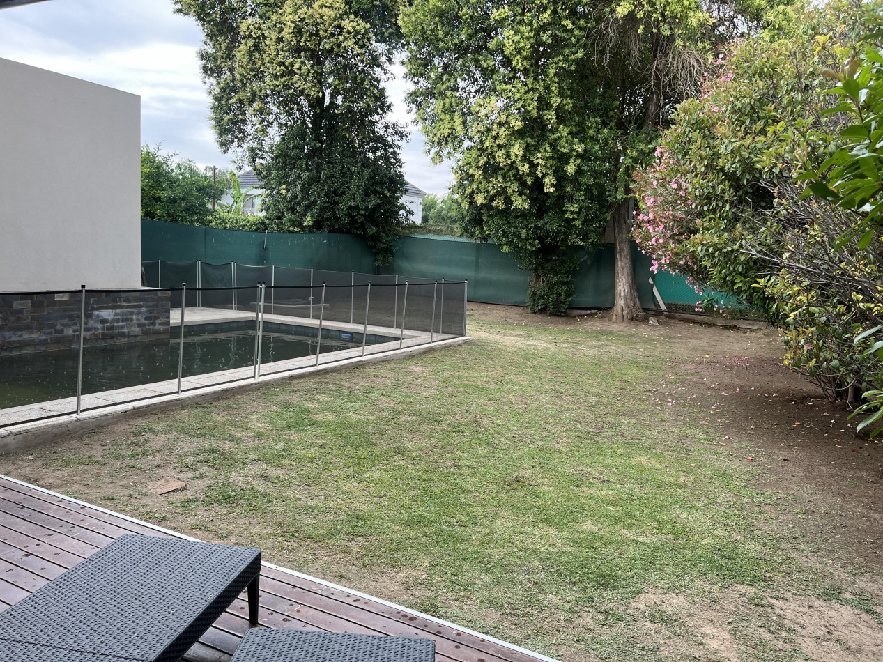 CAÑUELAS VILLAGE - CASA EN VENTA 3 DORMITORIOS CON PILETA.