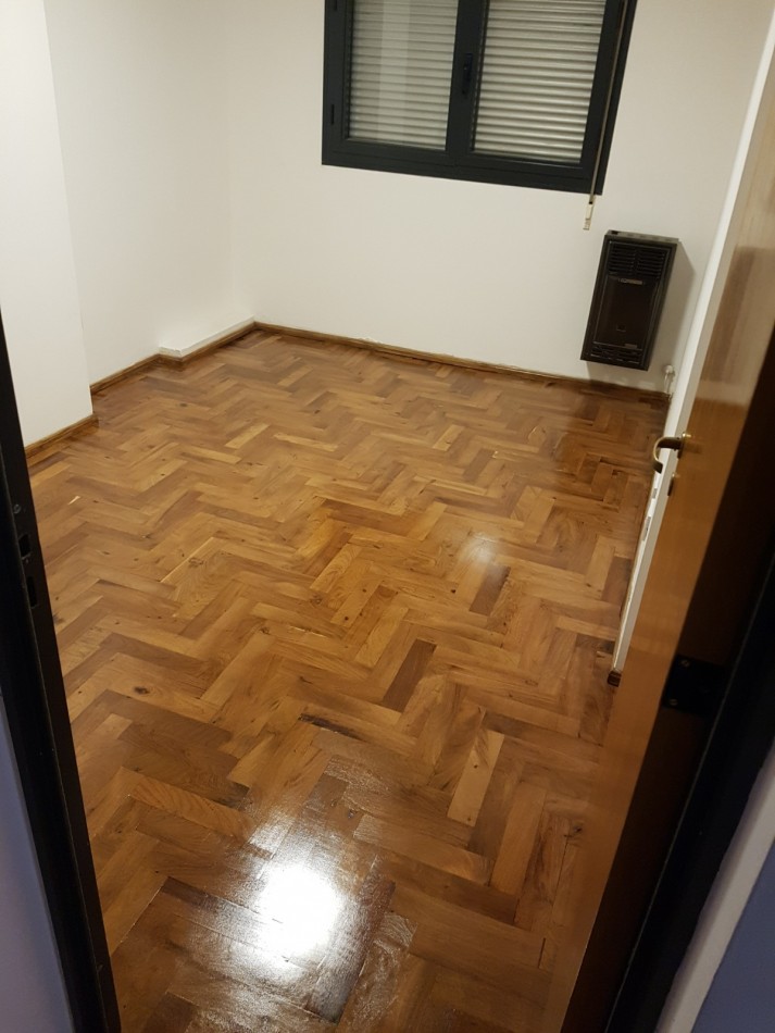 VENTA PISO COMPLETO  2 DORMI CON TERRAZA EN GRAL PAZ 