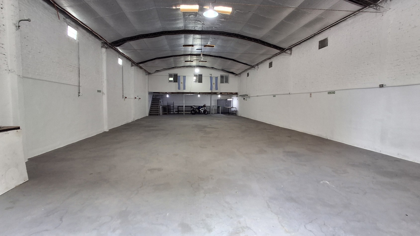 IMPORTANTE GALPON EN ALQUILER 