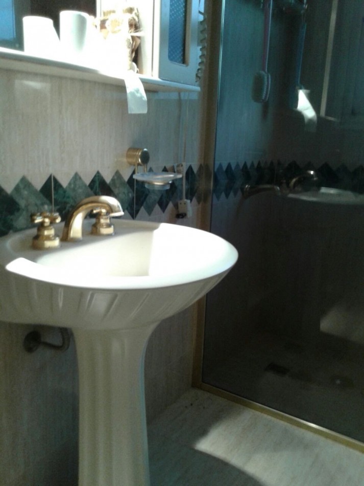 CABANA - VENTA CASA CHALET DE 3 DORMITORIOS CON PILETA.