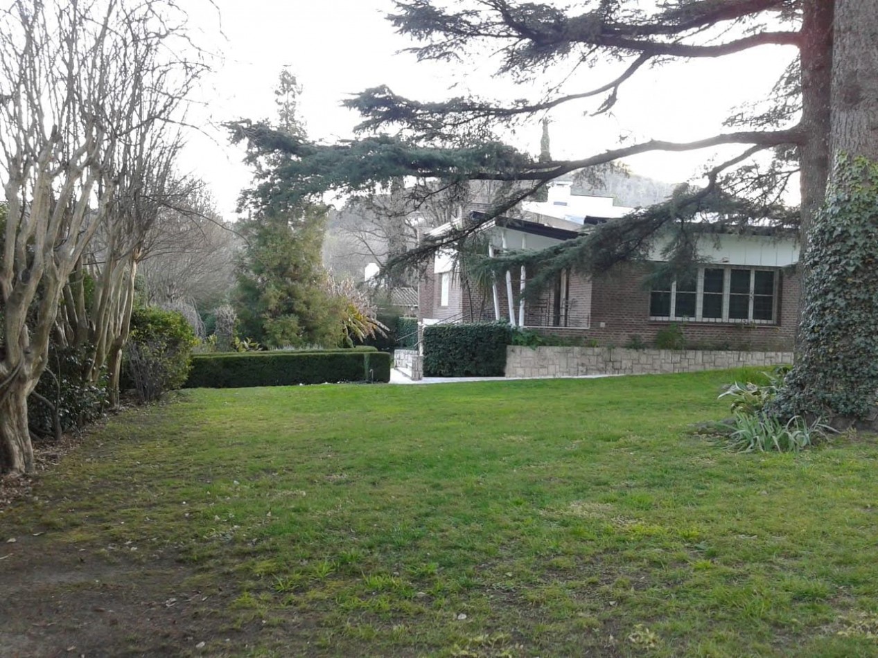 CABANA - VENTA CASA CHALET DE 3 DORMITORIOS CON PILETA.