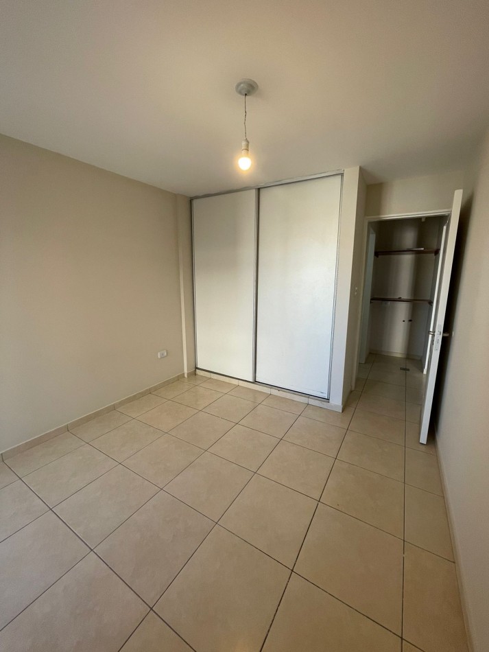 VENTA DPTO 1 DORMITORIO AV OLMOS 500