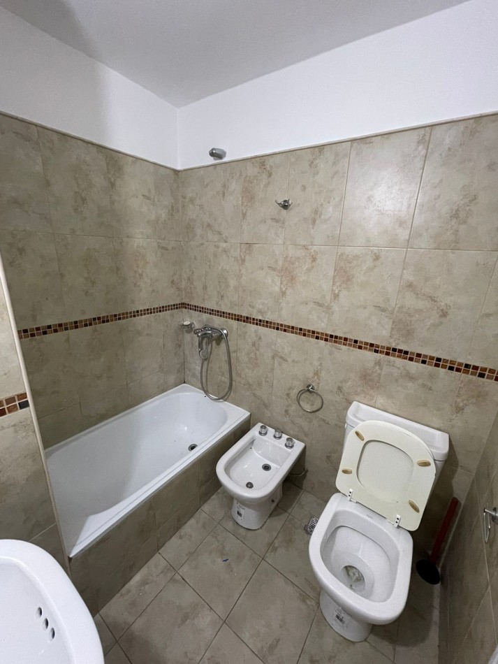 VENTA DPTO 1 DORMITORIO AV OLMOS 500