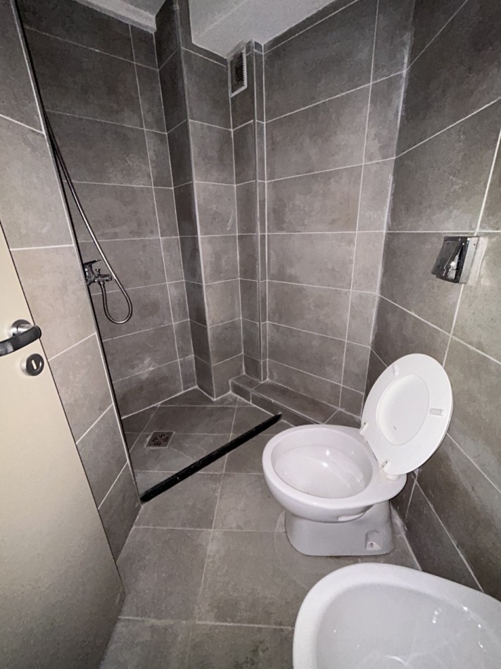 EDIFICIO "BALCONES DEL ABASTO" BARRIO GENERAL PUEYRREDON