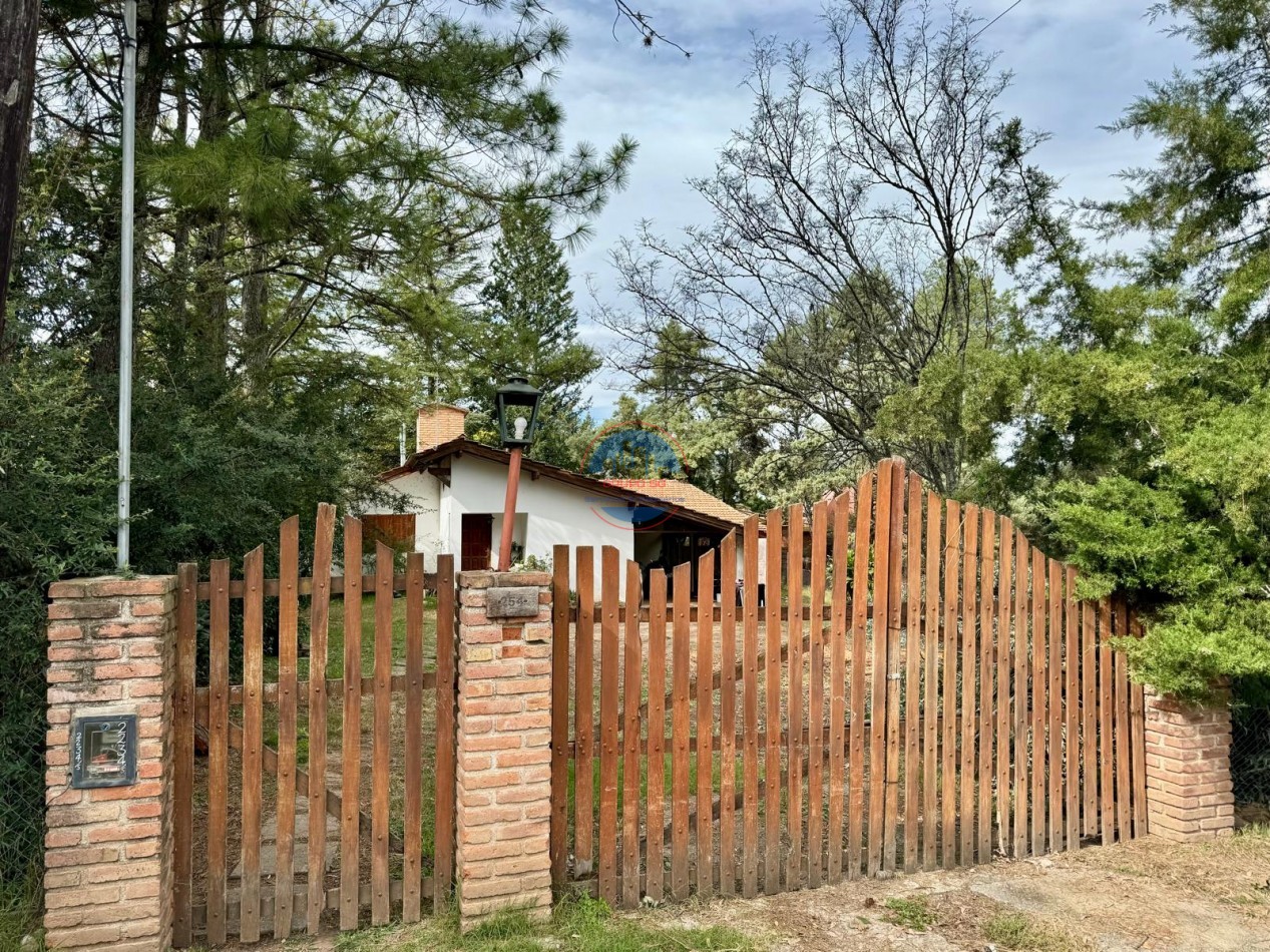 VENTA CASA EN VILLA GRAL BELGRANO CON PISCINA 