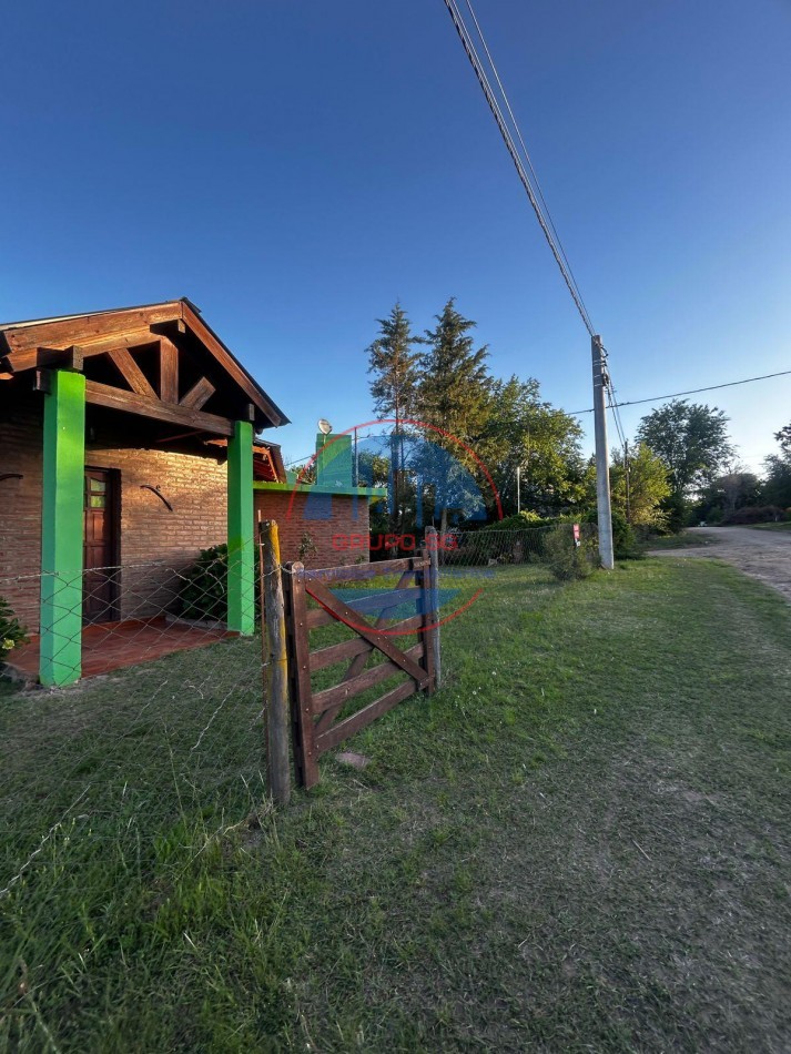 CASA EN VENTA 2 DORMITORIOS - LOTE ESQUINA - POTRERO DE GARAY.