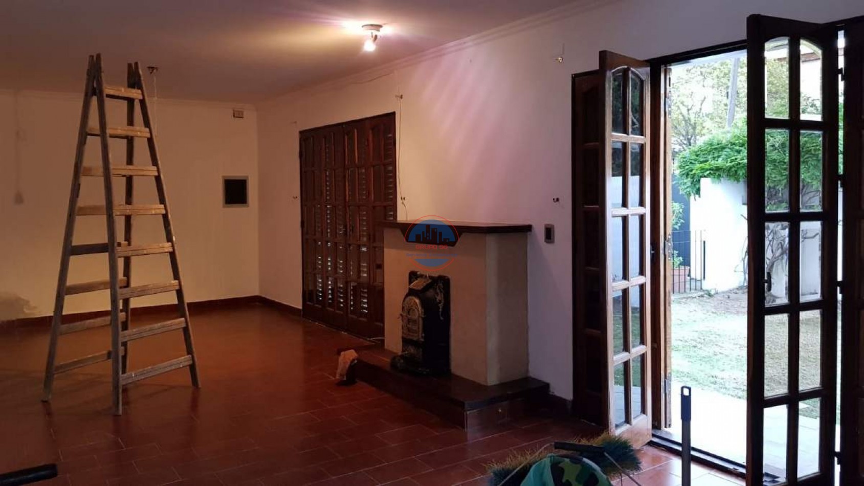 RECTA MARTINOLLI - CASA EN VENTA 4 DORMITORIOS CON PILETA.