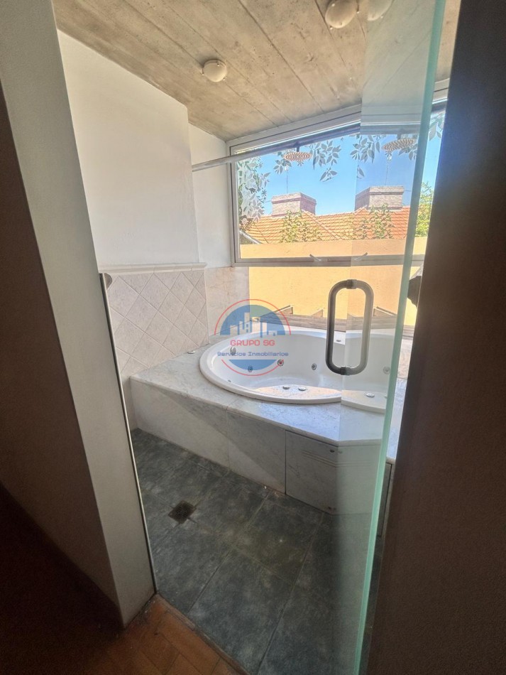 LAS DELICIAS - CASA EN ALQUILER 3 DORMITORIOS. 