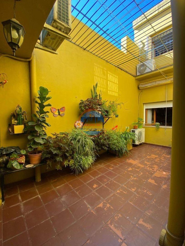 CASA EN VENTA BARRIO PUEYRREDON 4 DORMITORIOS - APTA CREDITO
