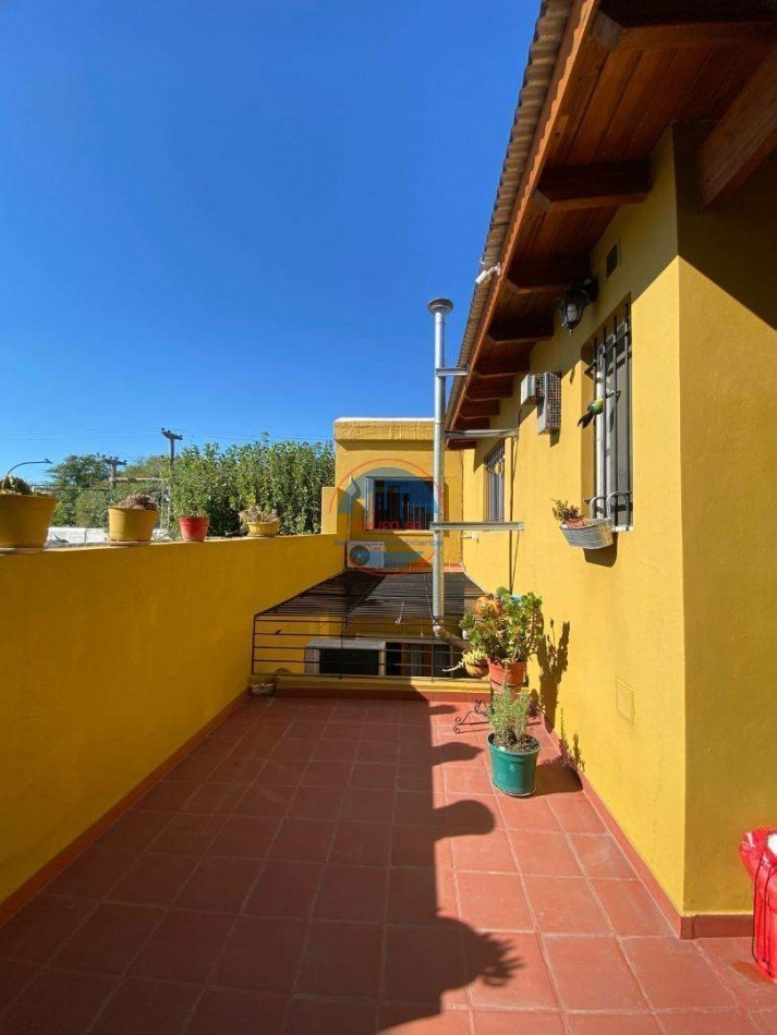 CASA EN VENTA BARRIO PUEYRREDON 4 DORMITORIOS - APTA CREDITO