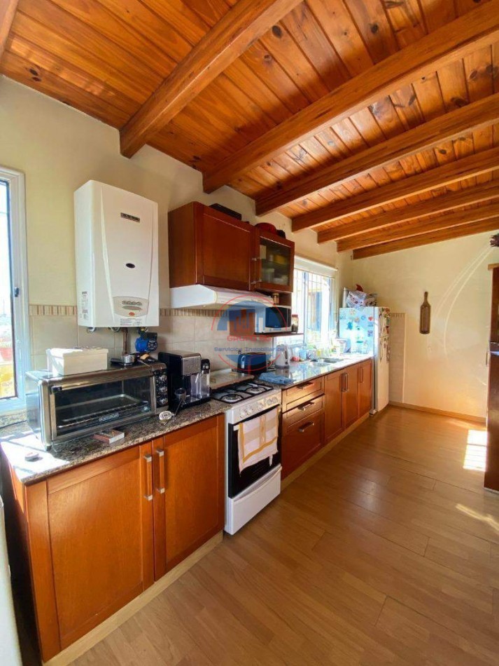 CASA EN VENTA BARRIO PUEYRREDON 4 DORMITORIOS - APTA CREDITO