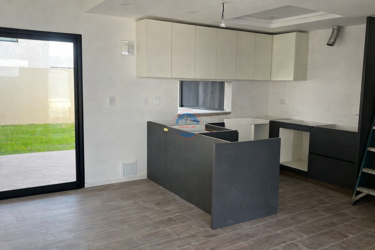 MANANTIALES - VENDO DUPLEX DE 3 DORMITORIOS 