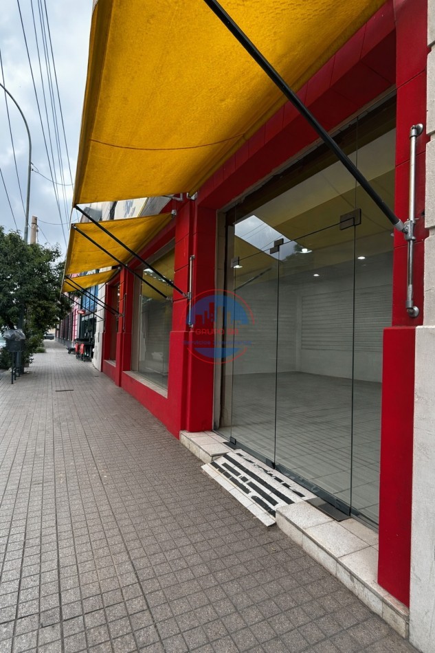 ALQUILER LOCAL SOBRE BULNES 1100