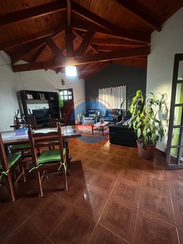 CASA EN VENTA 2 DORMITORIOS - LOTE ESQUINA - POTRERO DE GARAY.
