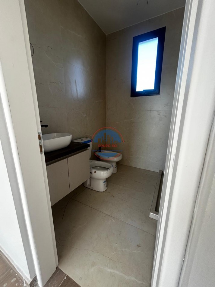 RINCONES DE MANANTIALES - CASA DE 3 DORMITORIOS Y COCHERA DOBLE.