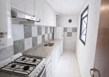 VENTA PISO COMPLETO  2 DORMI CON TERRAZA EN GRAL PAZ 